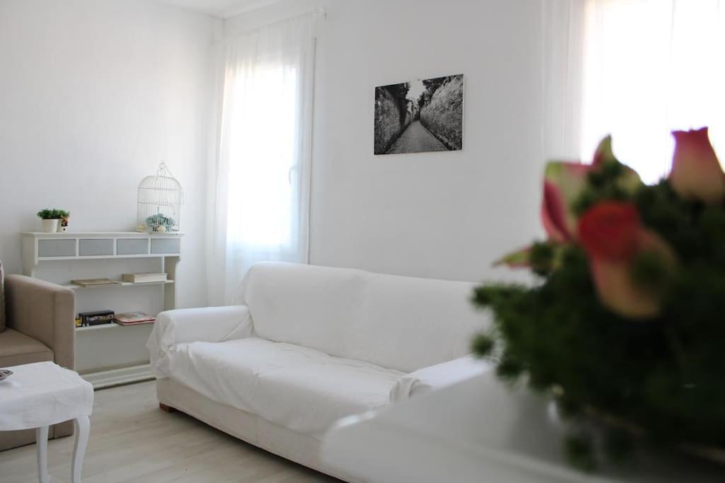 Apartment With Terrace In Chioggia'S Main Square Экстерьер фото