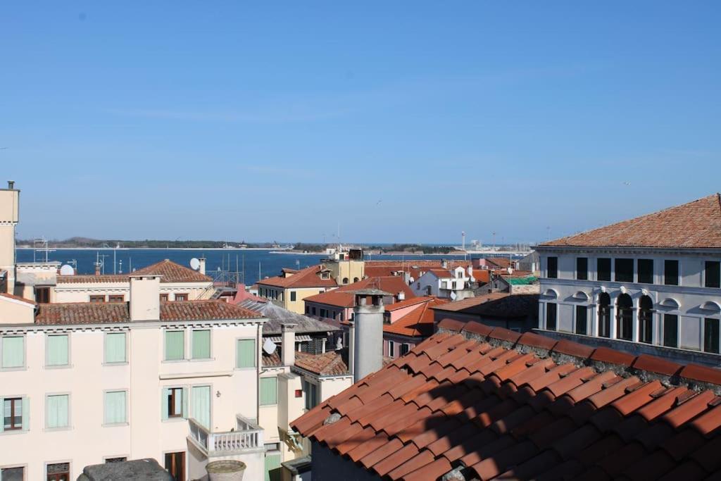 Apartment With Terrace In Chioggia'S Main Square Экстерьер фото