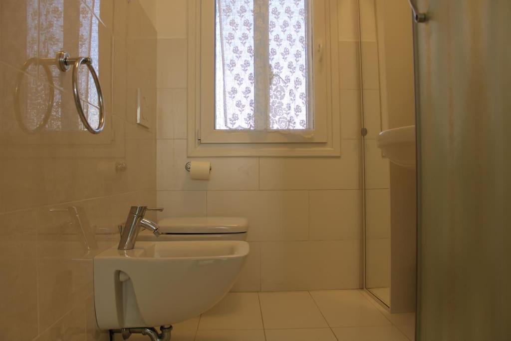 Apartment With Terrace In Chioggia'S Main Square Экстерьер фото