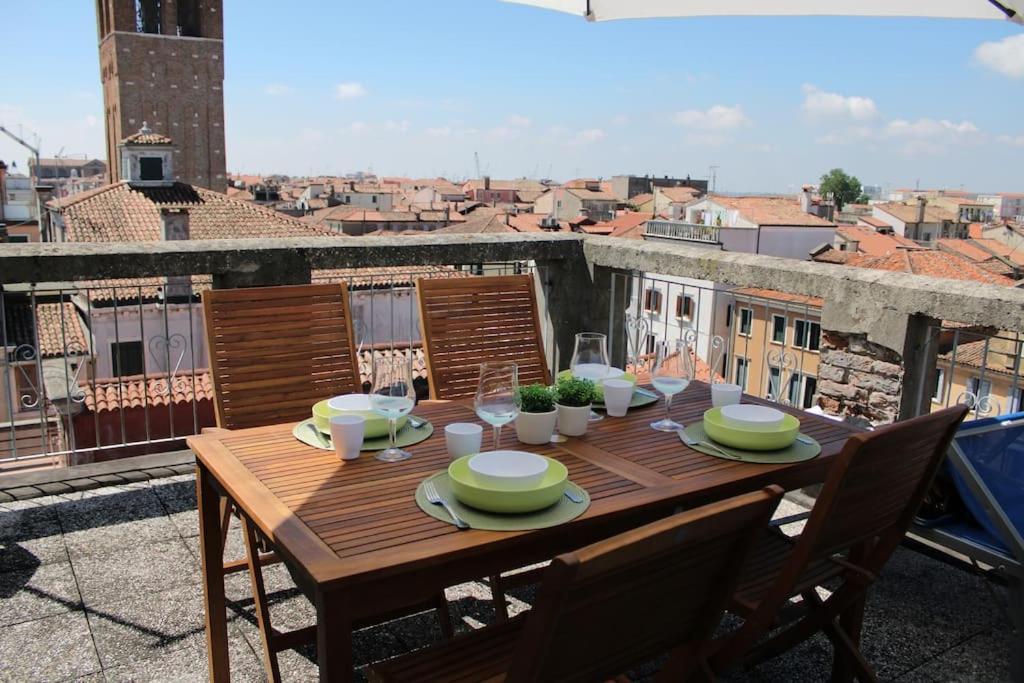 Apartment With Terrace In Chioggia'S Main Square Экстерьер фото